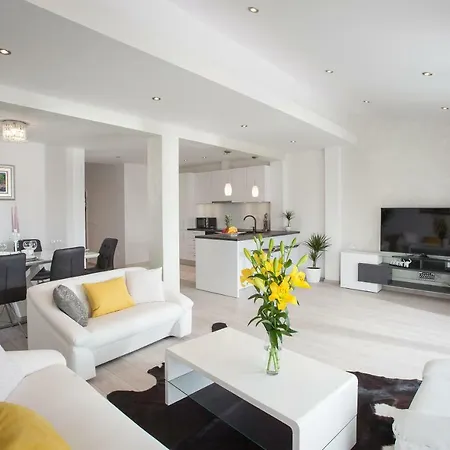 Apartment Modern Pjero