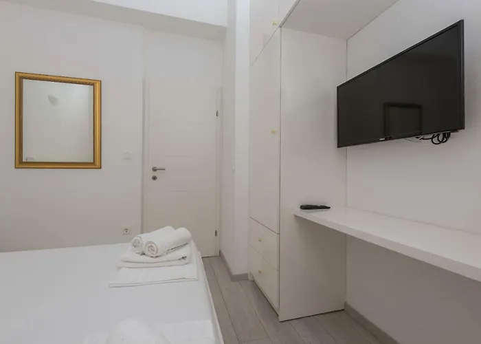 Modern Pjero *